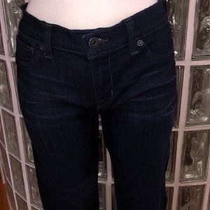 Lucky Brand Jeans. Super skinny. Mid rise.